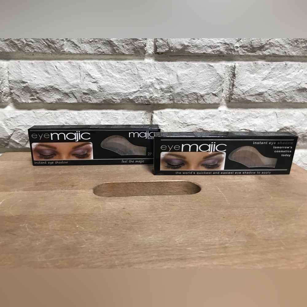 Eye Magic instant eye shadow NEW silver brown